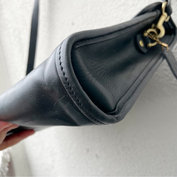 Coach Black Leather Laptop Bag - Picture 5 of 12